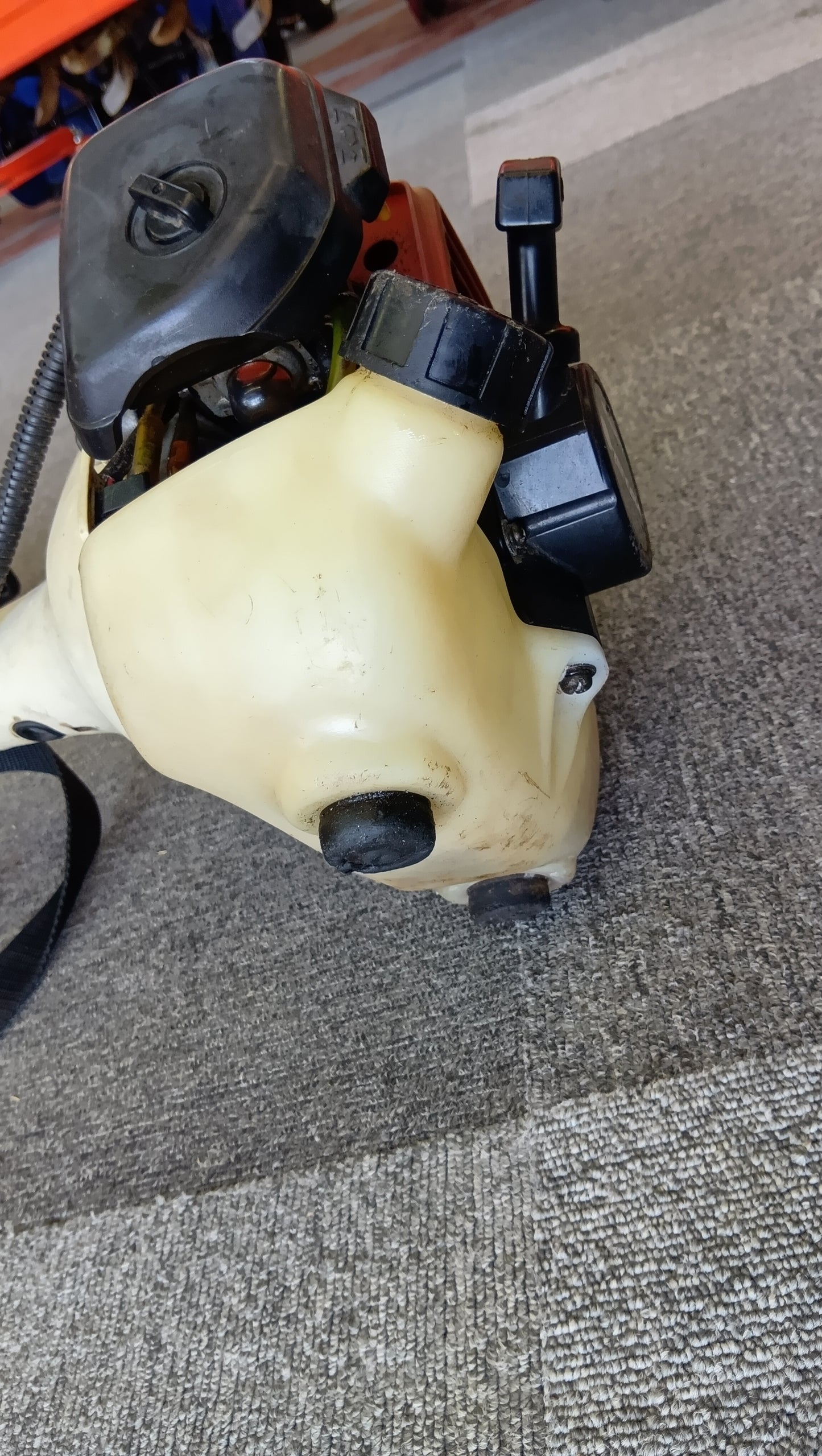 ゼノア　中古　刈払機　BC2311EZ　【岩手店536】