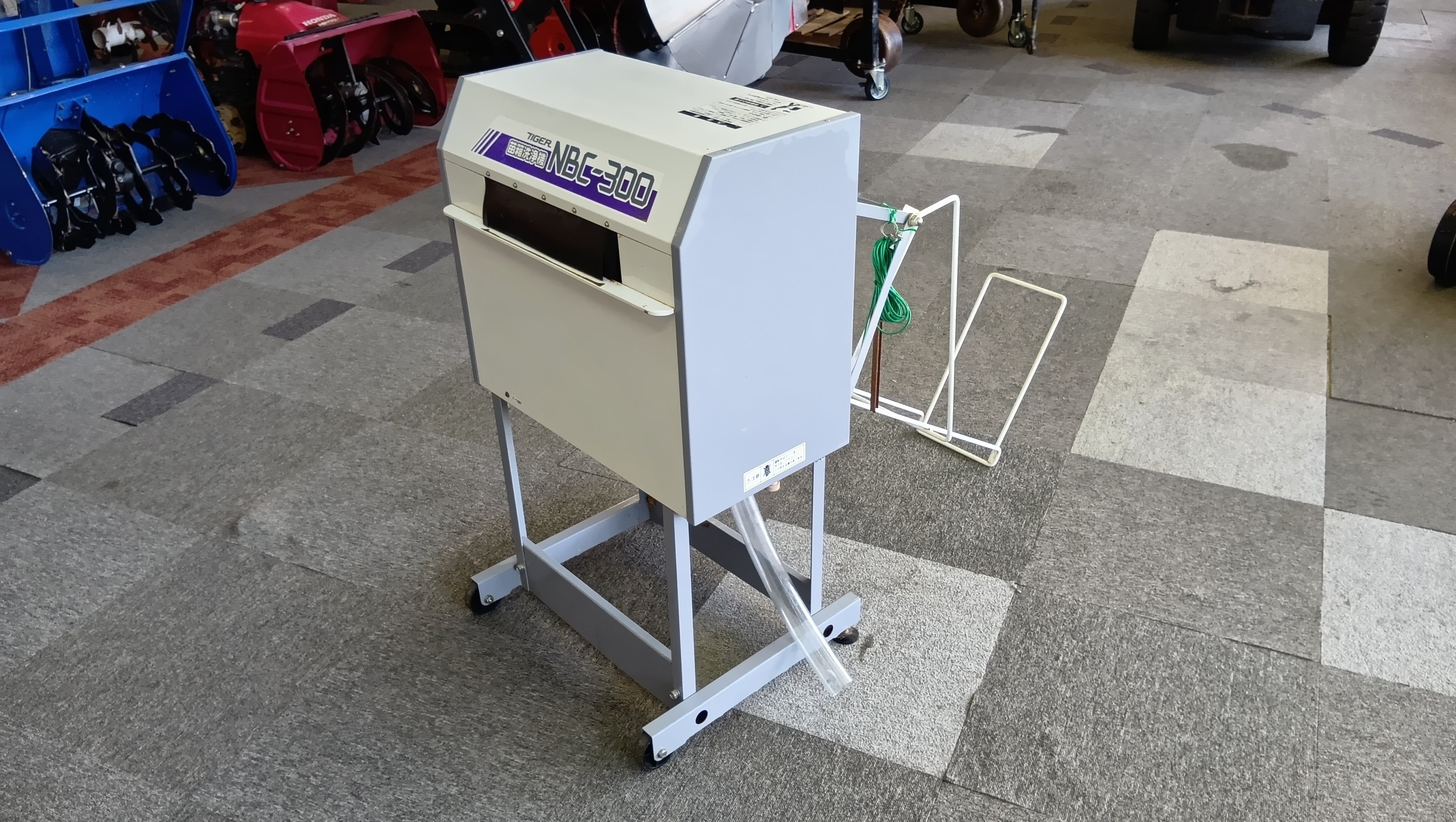 タイガー 中古 苗箱洗浄機 NBC-300 【岩手店614】 – 農キング