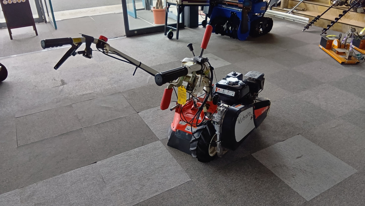 クボタ　中古　畦畔草刈機　GC605R　【岩手店613】