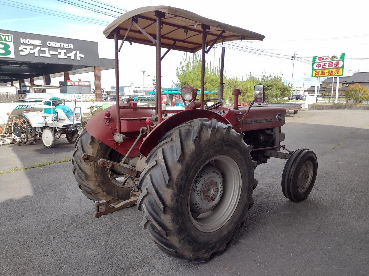 マッセイファーガソン　中古　トラクター　MF135