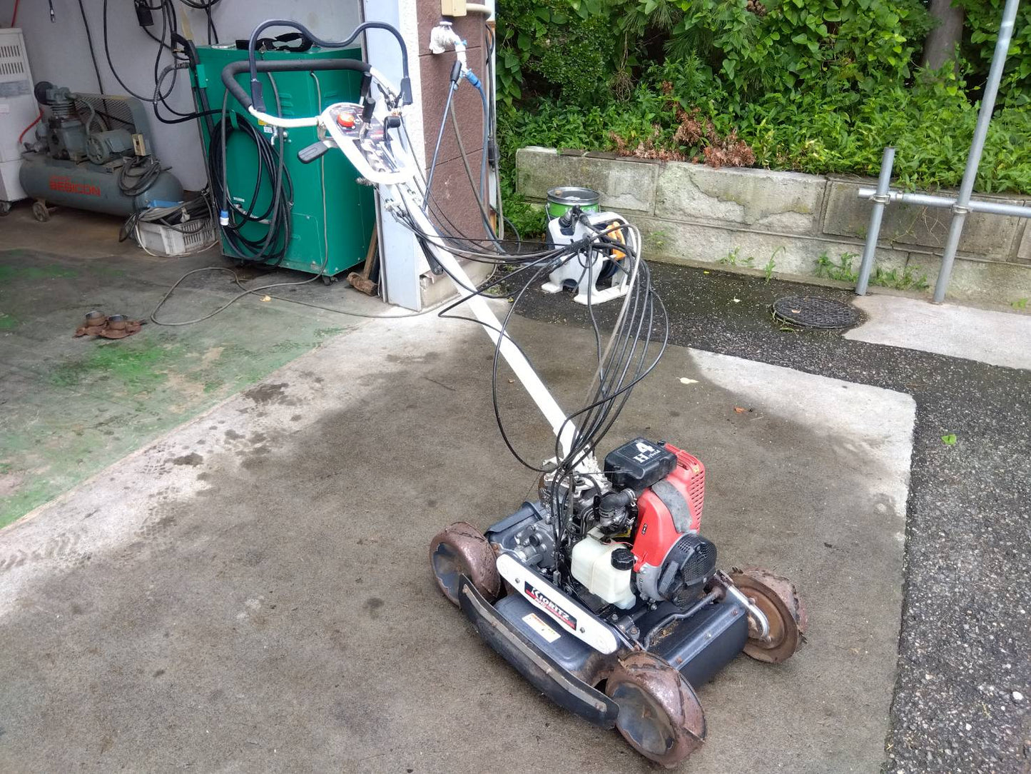 共立　中古　スパイダーモア　AZ852AF