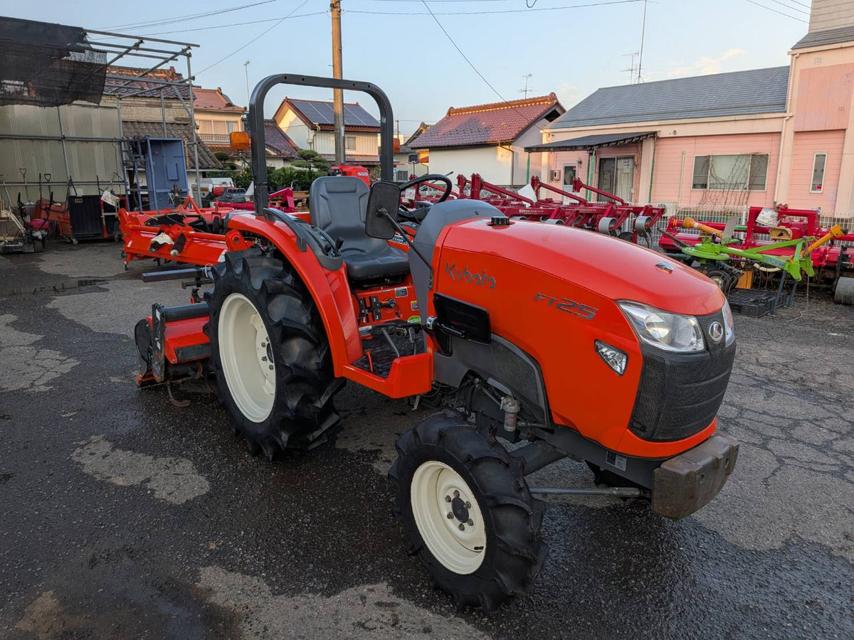 クボタ　中古　トラクター　25馬力　513時間　FT25BMAJPP