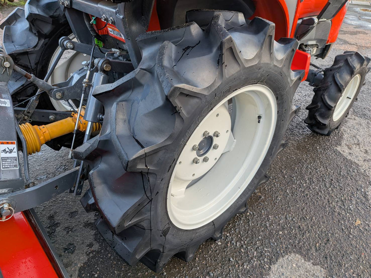 クボタ　中古　トラクター　25馬力　513時間　FT25BMAJPP