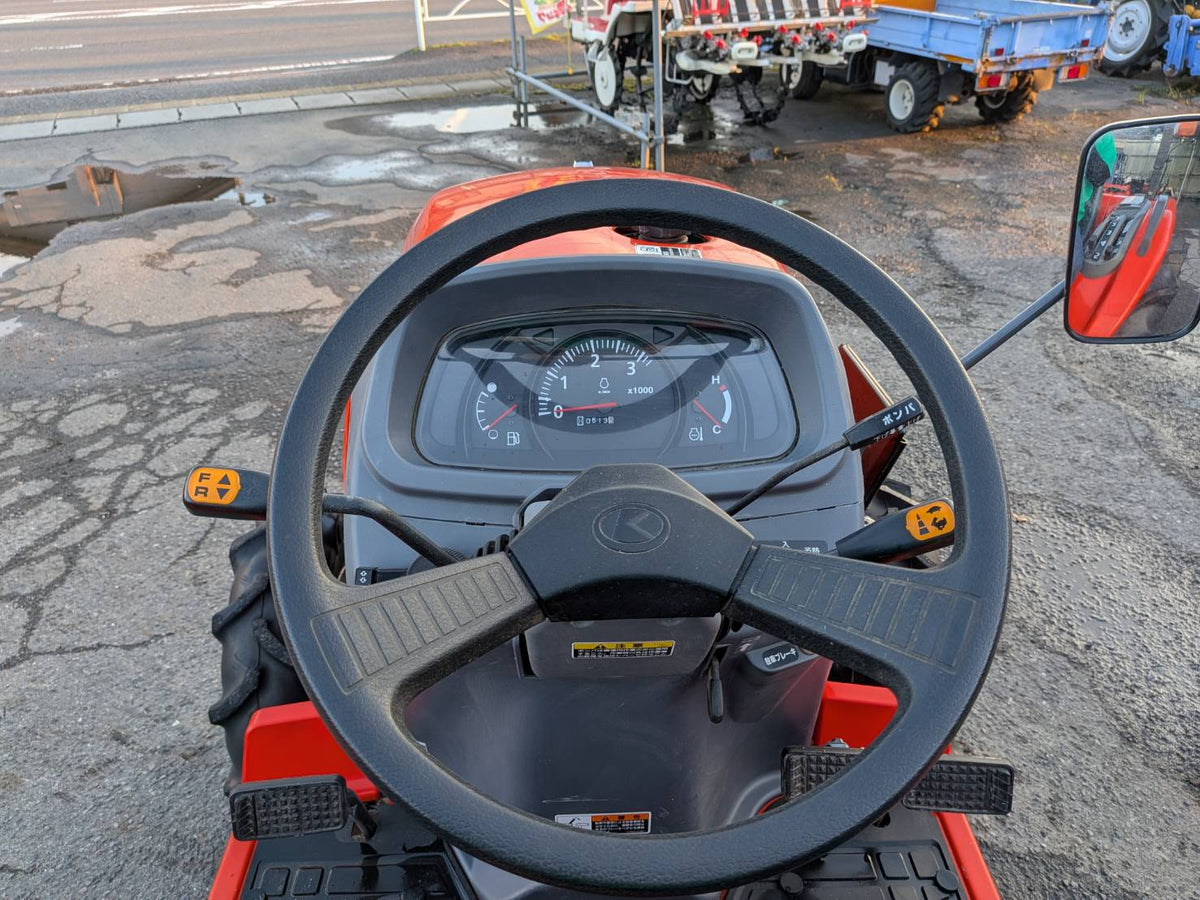 クボタ　中古　トラクター　25馬力　513時間　FT25BMAJPP