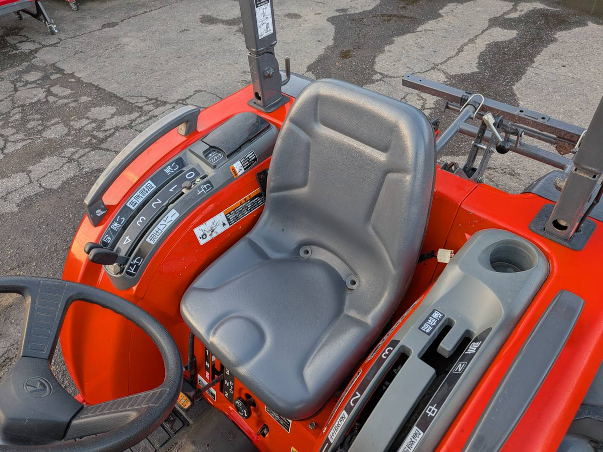 クボタ　中古　トラクター　25馬力　513時間　FT25BMAJPP