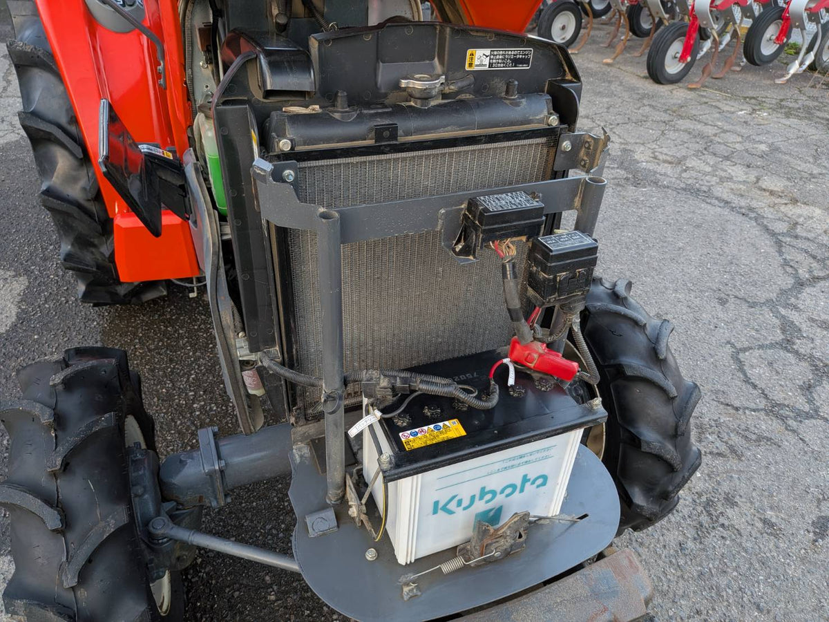 クボタ　中古　トラクター　25馬力　513時間　FT25BMAJPP