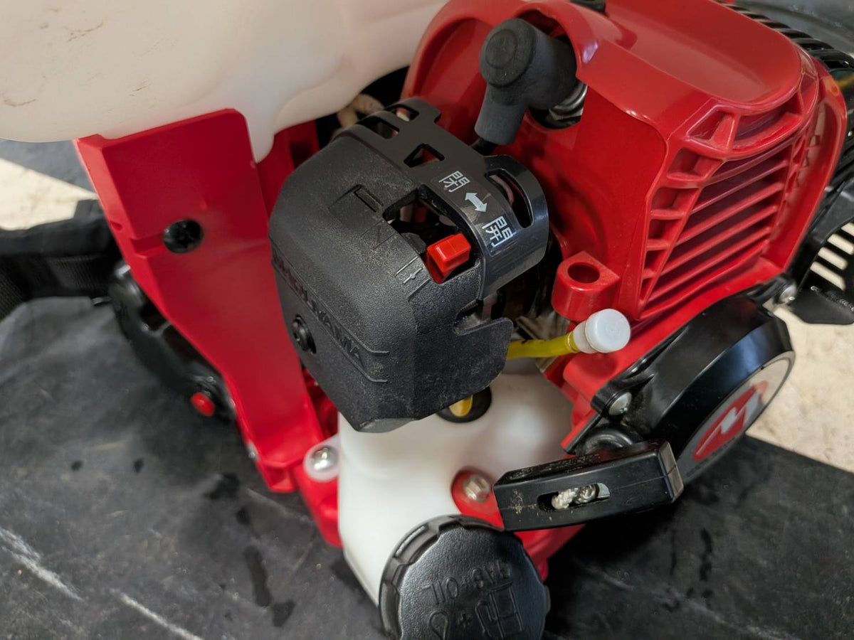 丸山　中古　背負動力噴霧機　MLS201
