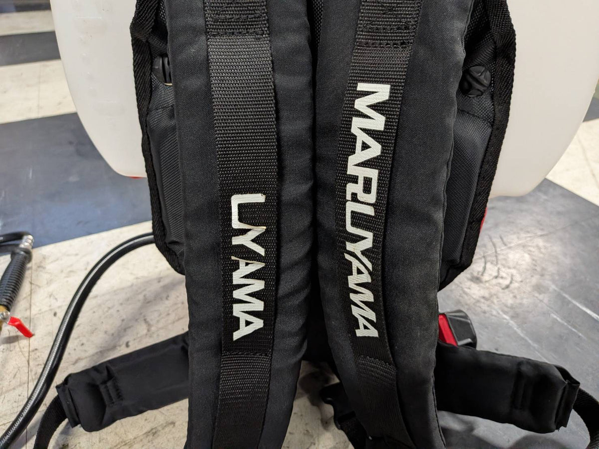 丸山　中古　背負動力噴霧機　MLS201