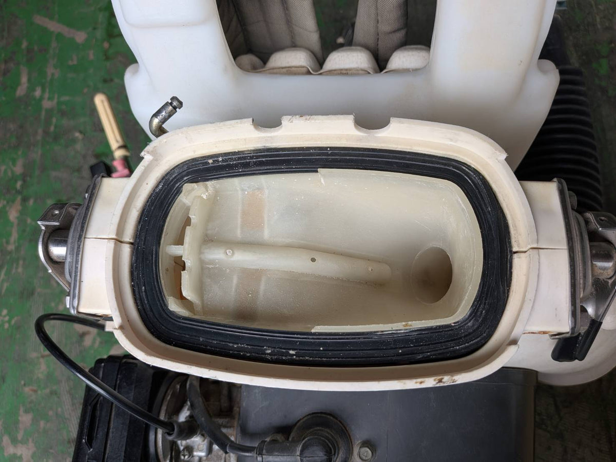 丸山　中古　背負動力散布機　MDJ60G-26