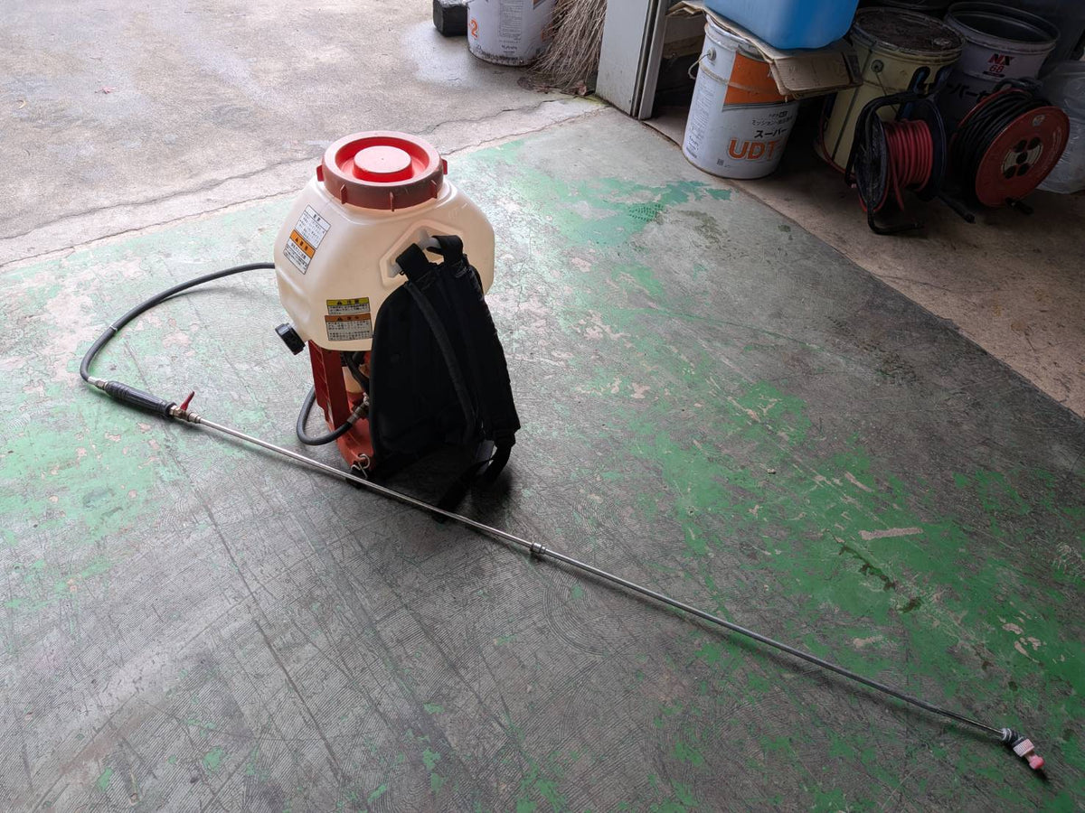 共立　中古　背負動力噴霧機　SHRE100