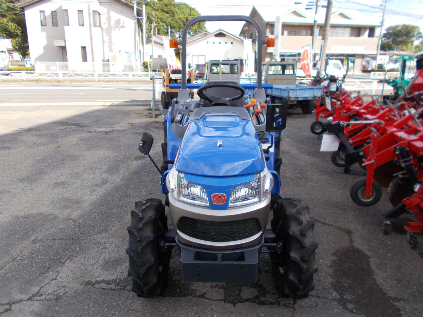 イセキ　中古　トラクター　20馬力　73時間　TH205-B