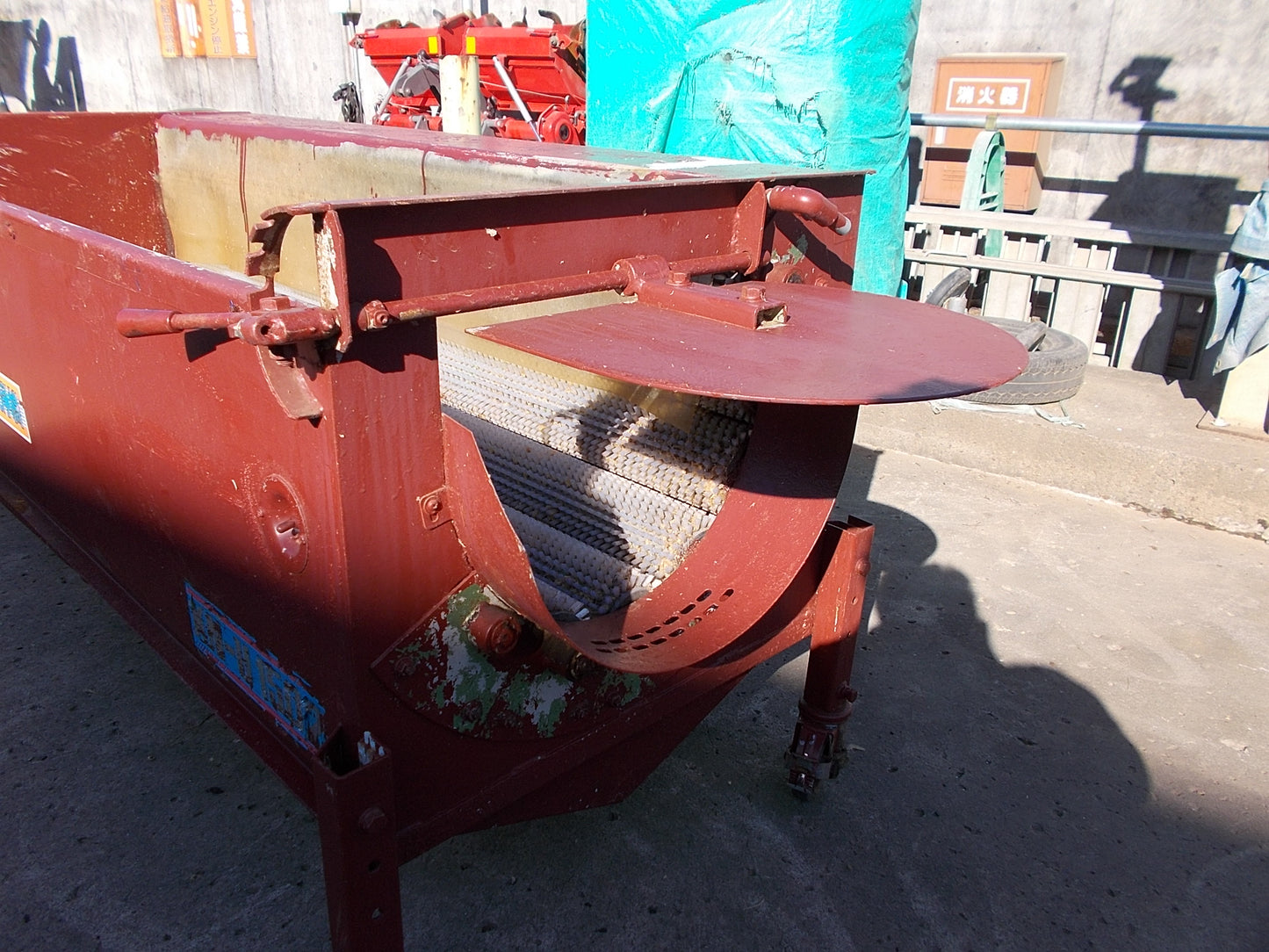 共立　中古　にんじん洗浄機　KN-U1502　三相200V