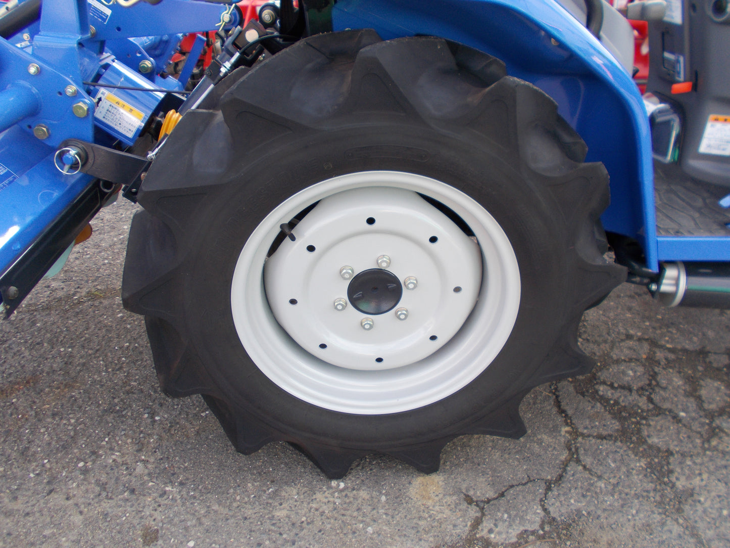 イセキ　中古　トラクター　20馬力　73時間　TH205-B