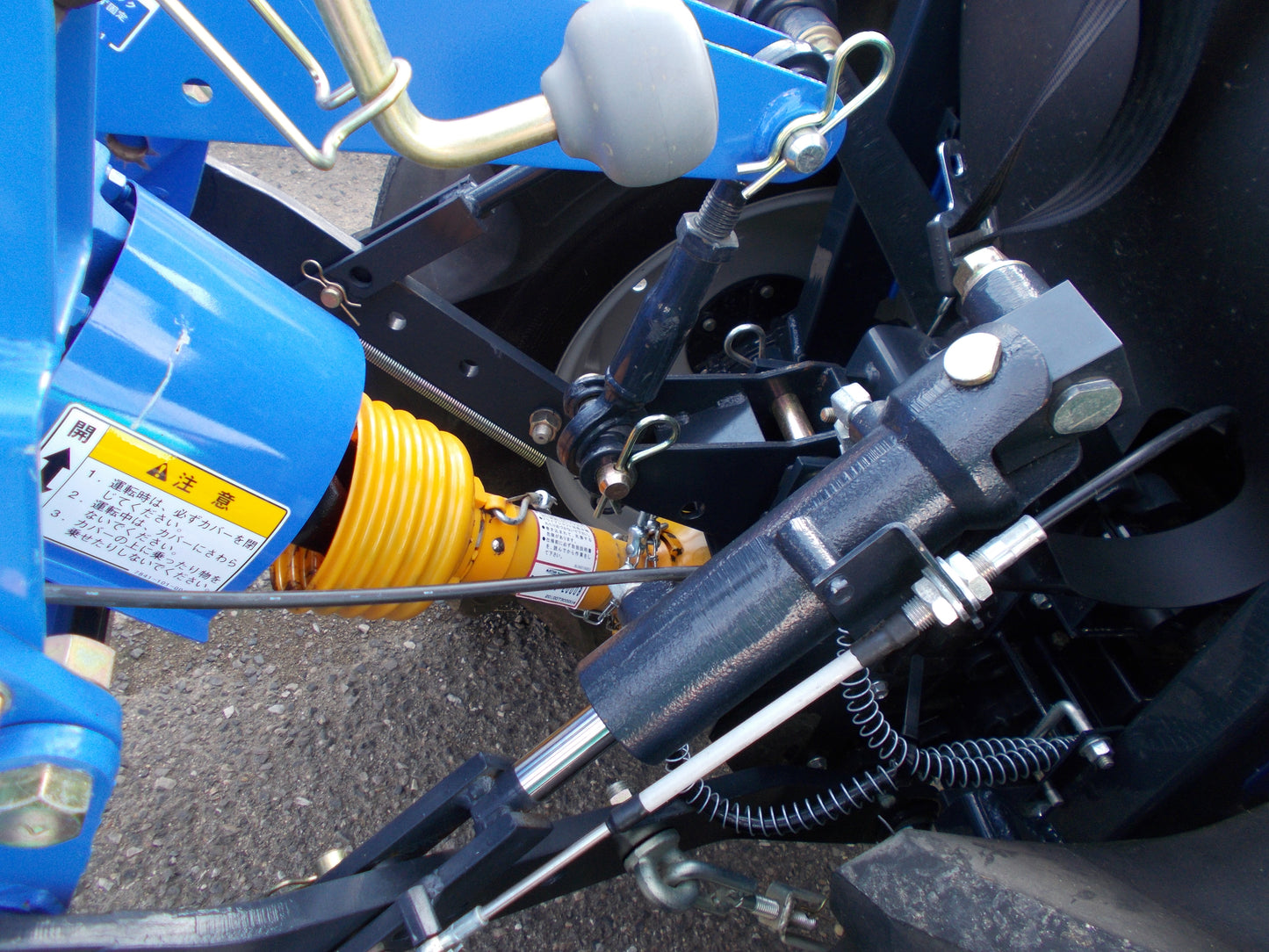 イセキ　中古　トラクター　20馬力　73時間　TH205-B