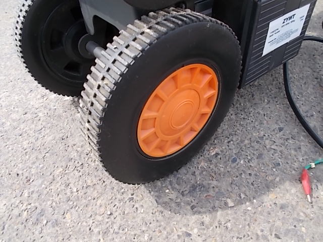シンセイ　中古　薪割り機　NWS7T