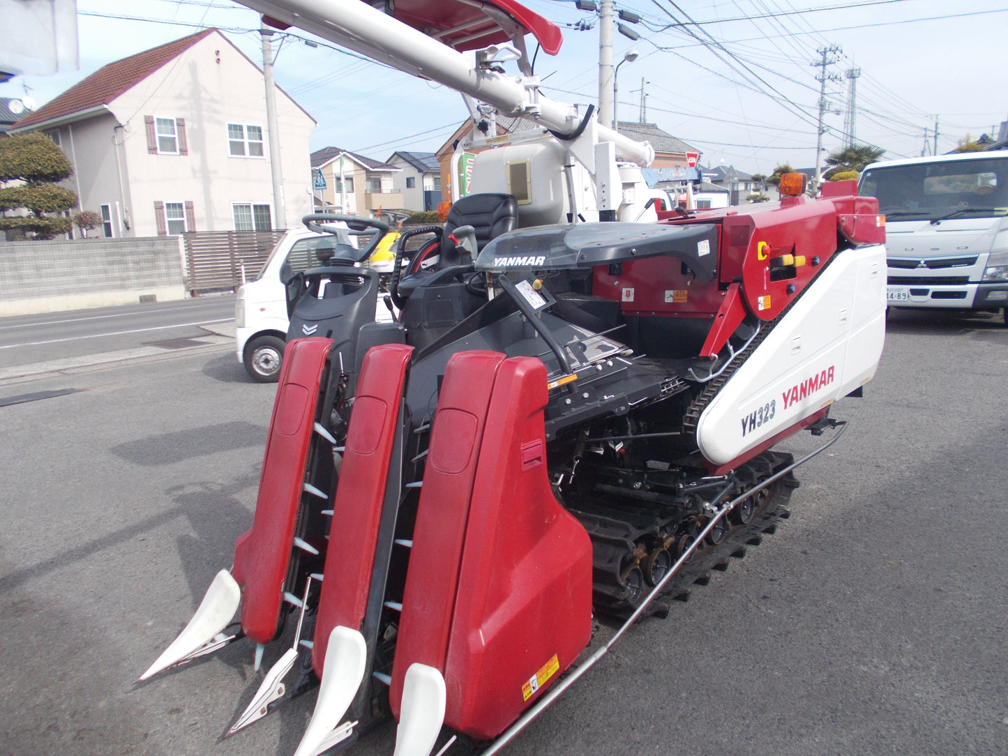 ヤンマー　中古　コンバイン　YH323