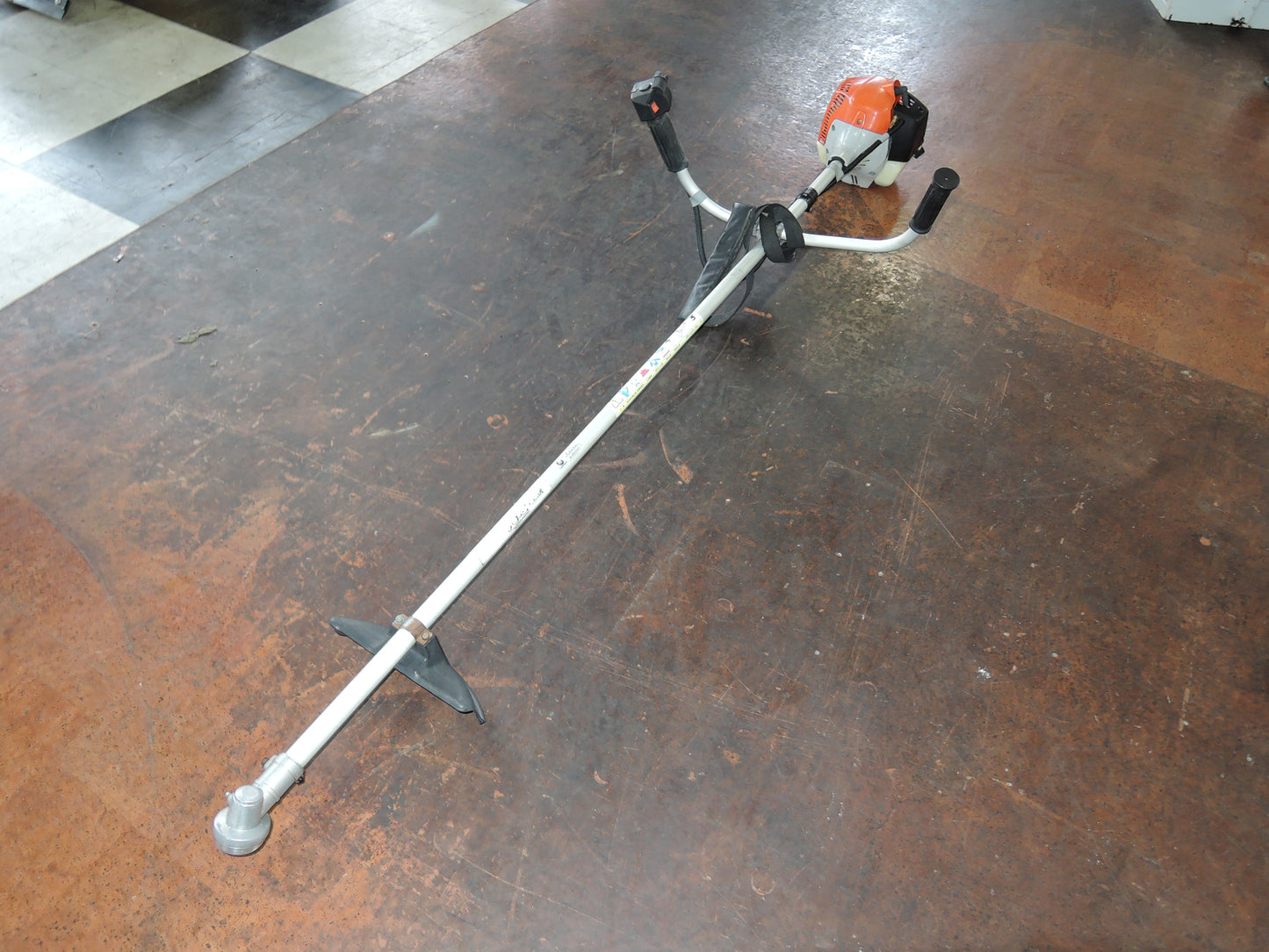 マルナカ 中古 刈払い機 HM23