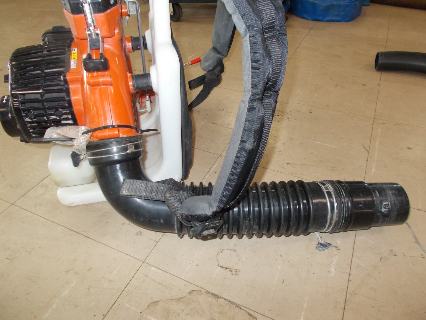 共立　中古　背負動力散布機　DME305G