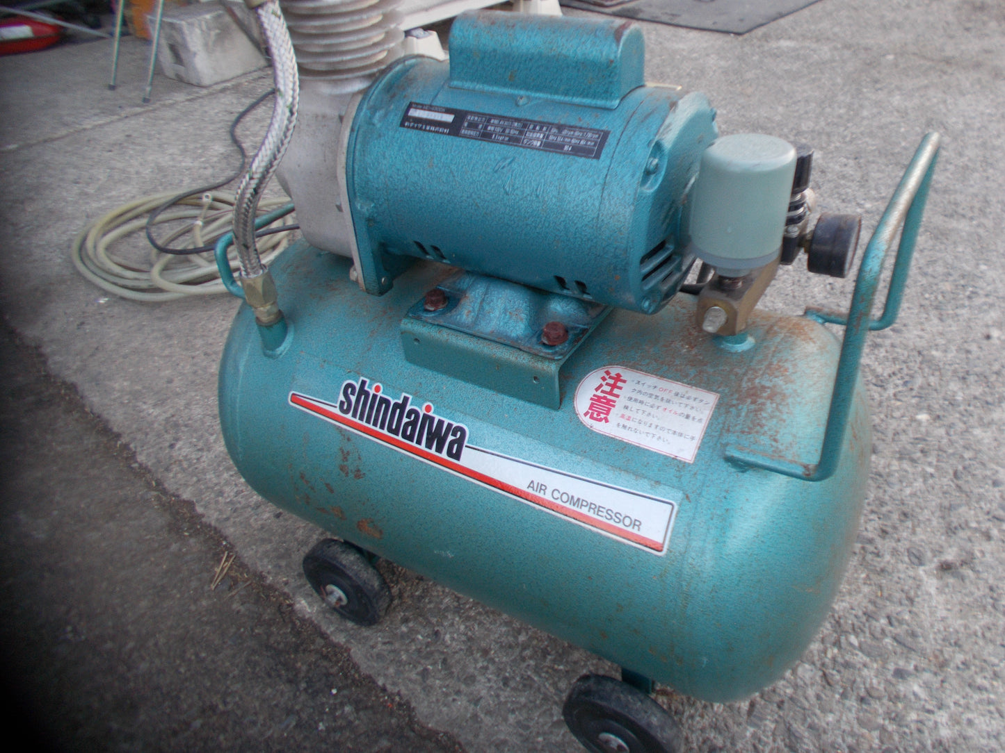 新ダイワ　中古　コンプレッサー　MC‐430DX