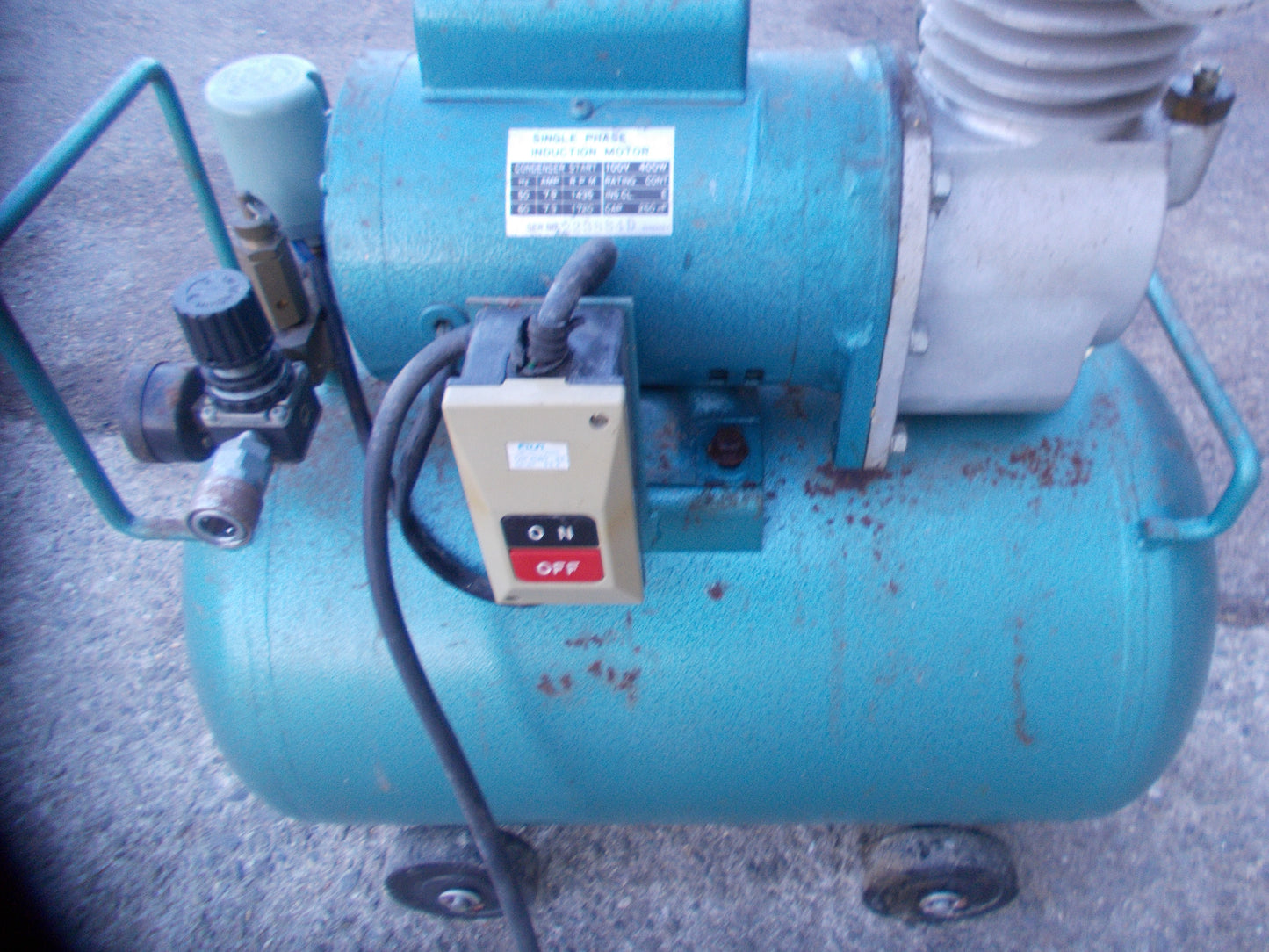 新ダイワ　中古　コンプレッサー　MC‐430DX