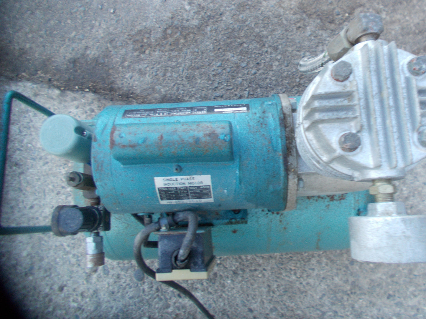 新ダイワ　中古　コンプレッサー　MC‐430DX