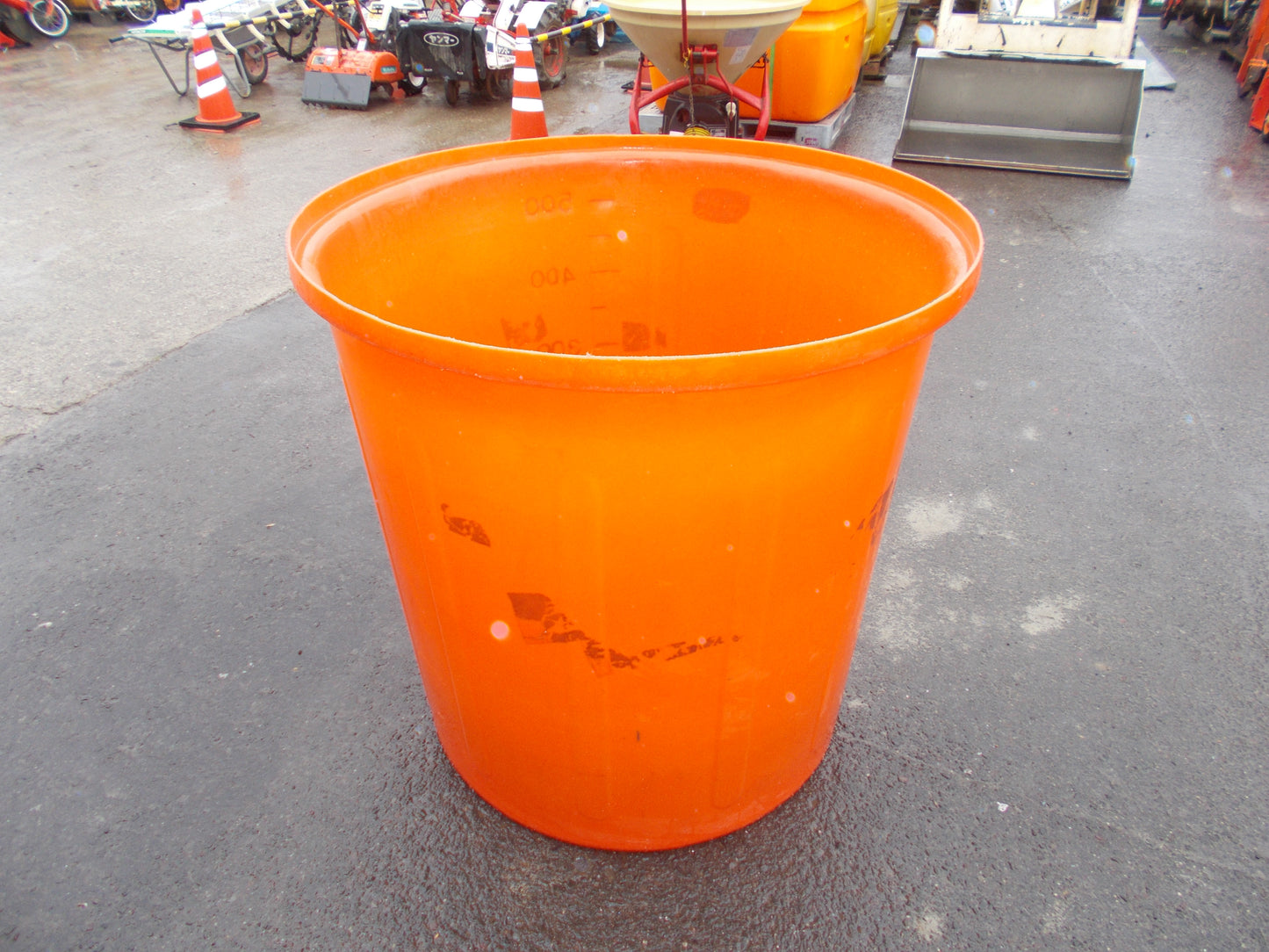 不明　中古　水タンク　500L