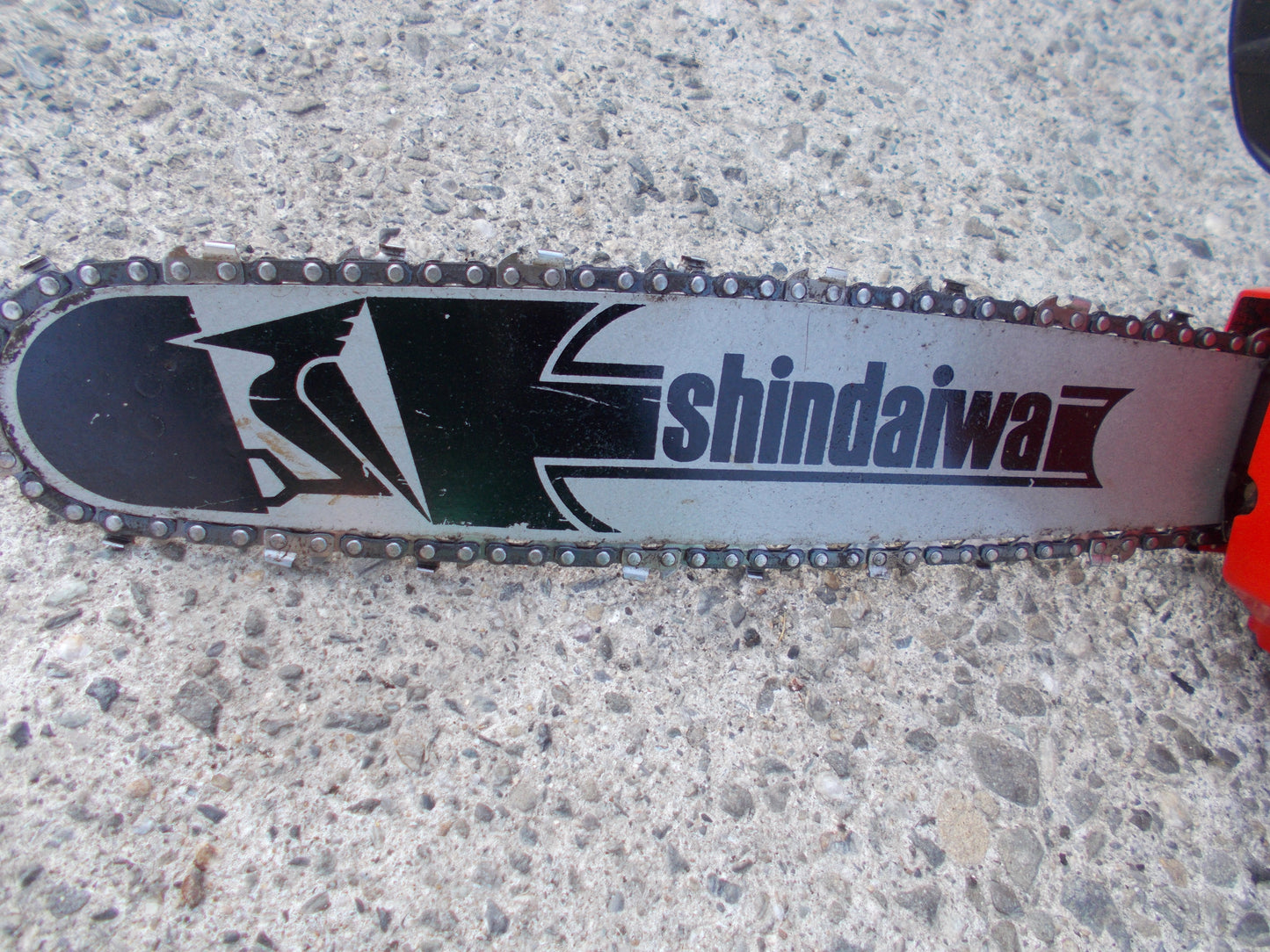 新ダイワ　中古　チェンソー　F340AV