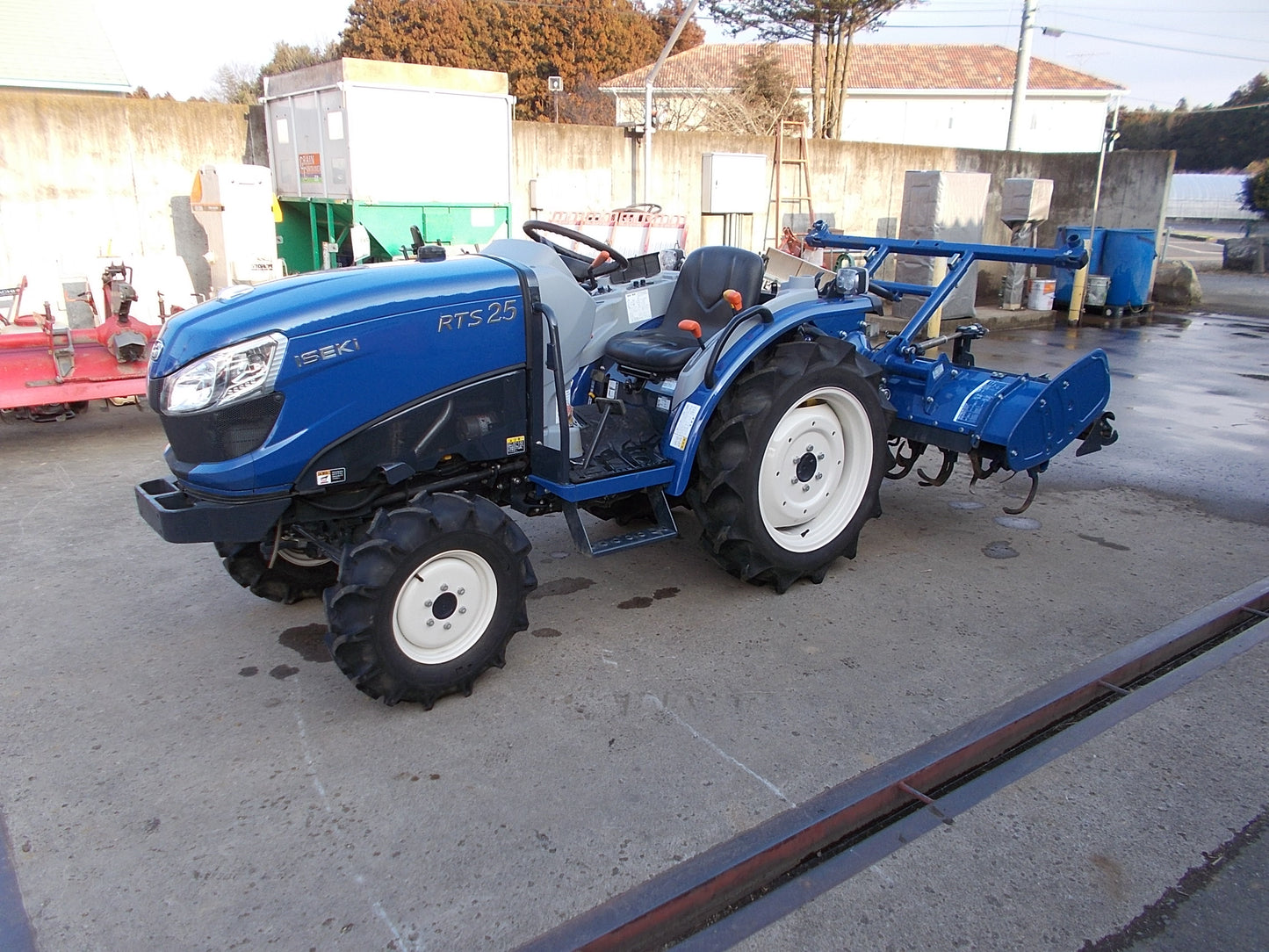 イセキ　中古　トラクター　RTS25