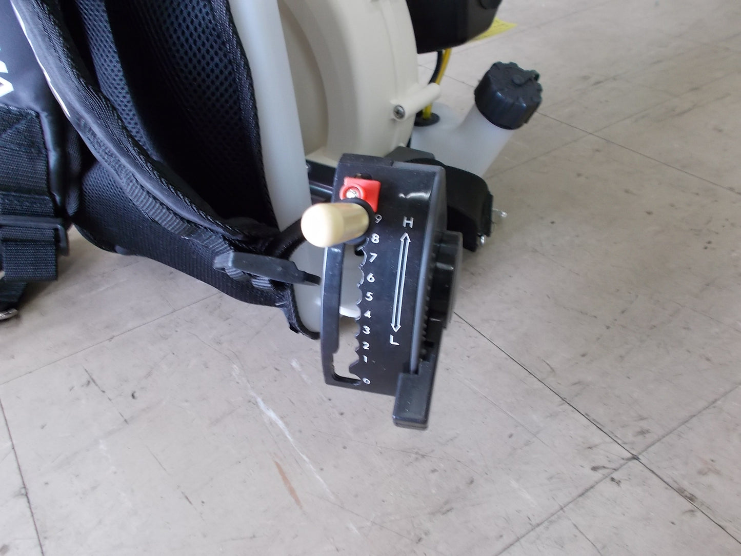 丸山　中古　未使用品　動力散布機　MDJ4001G23　