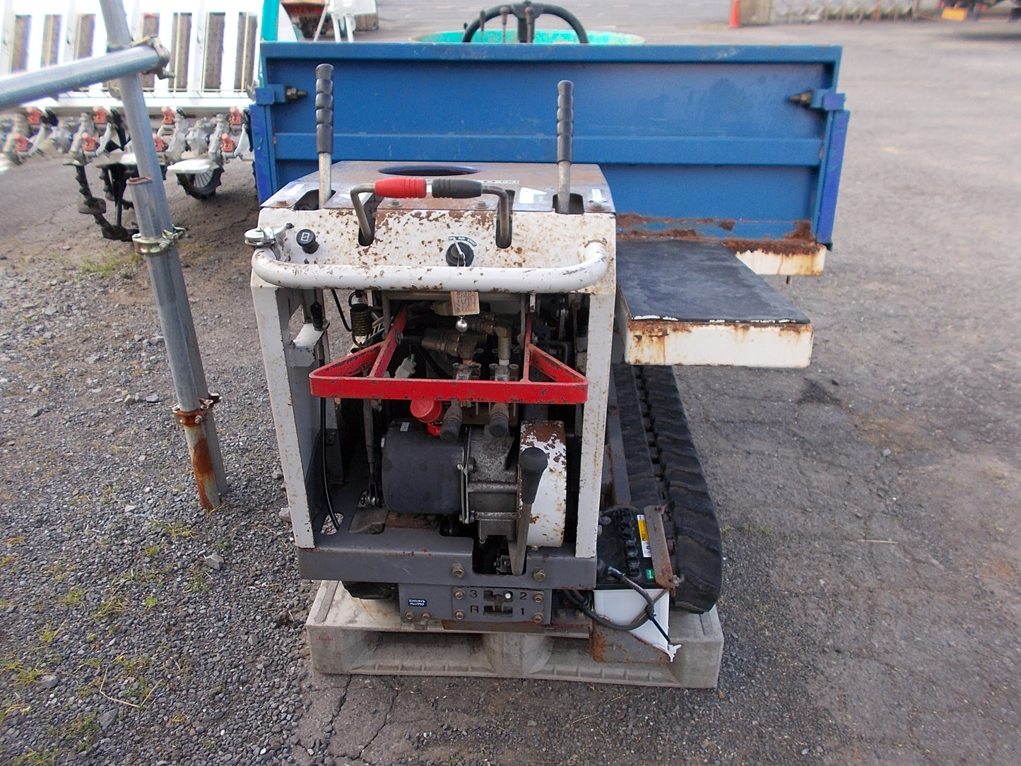 ユニカ　中古 ジャンク品　運搬車　キャリアダンプW81LD