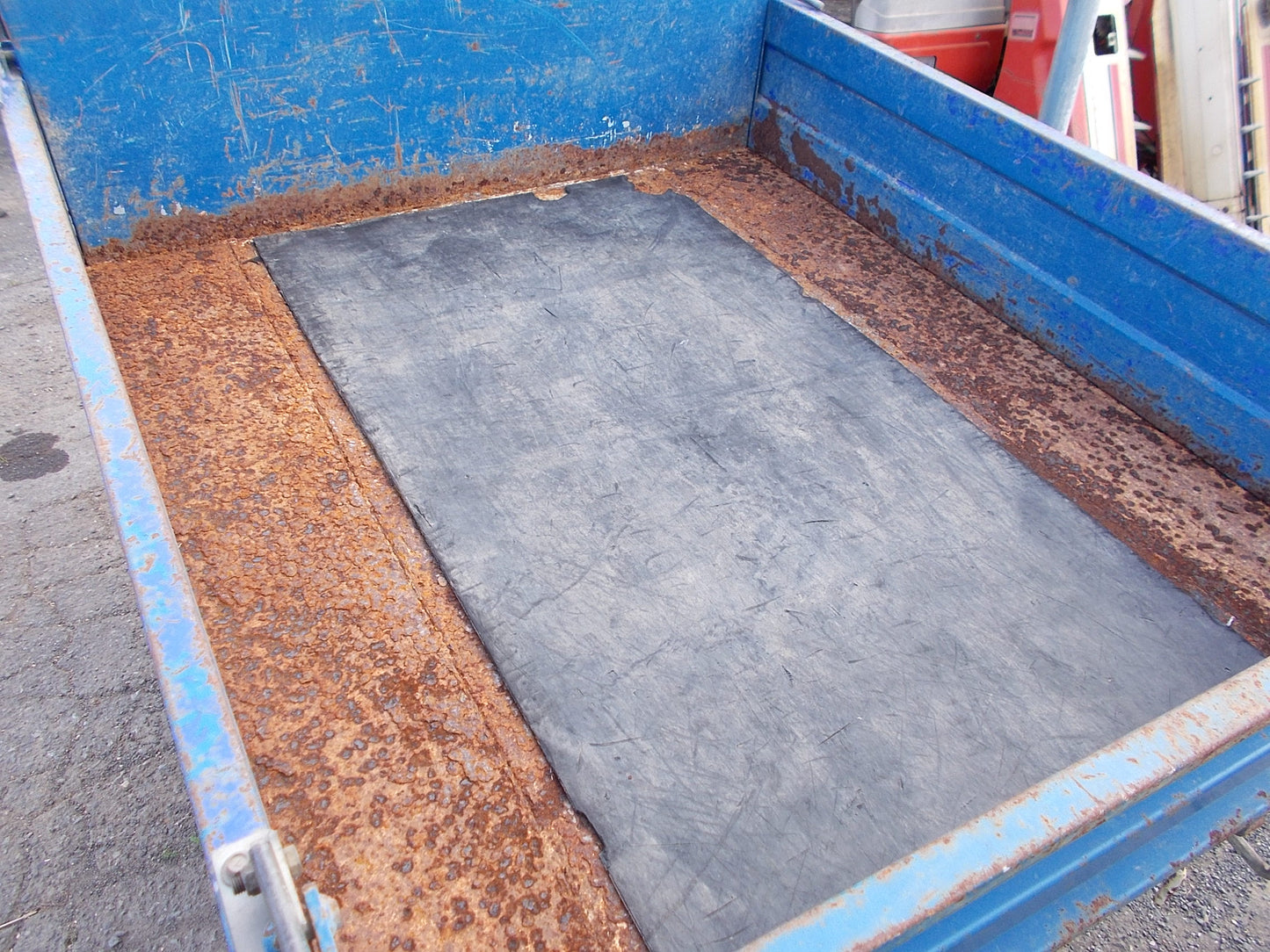 ユニカ　中古 ジャンク品　運搬車　キャリアダンプW81LD