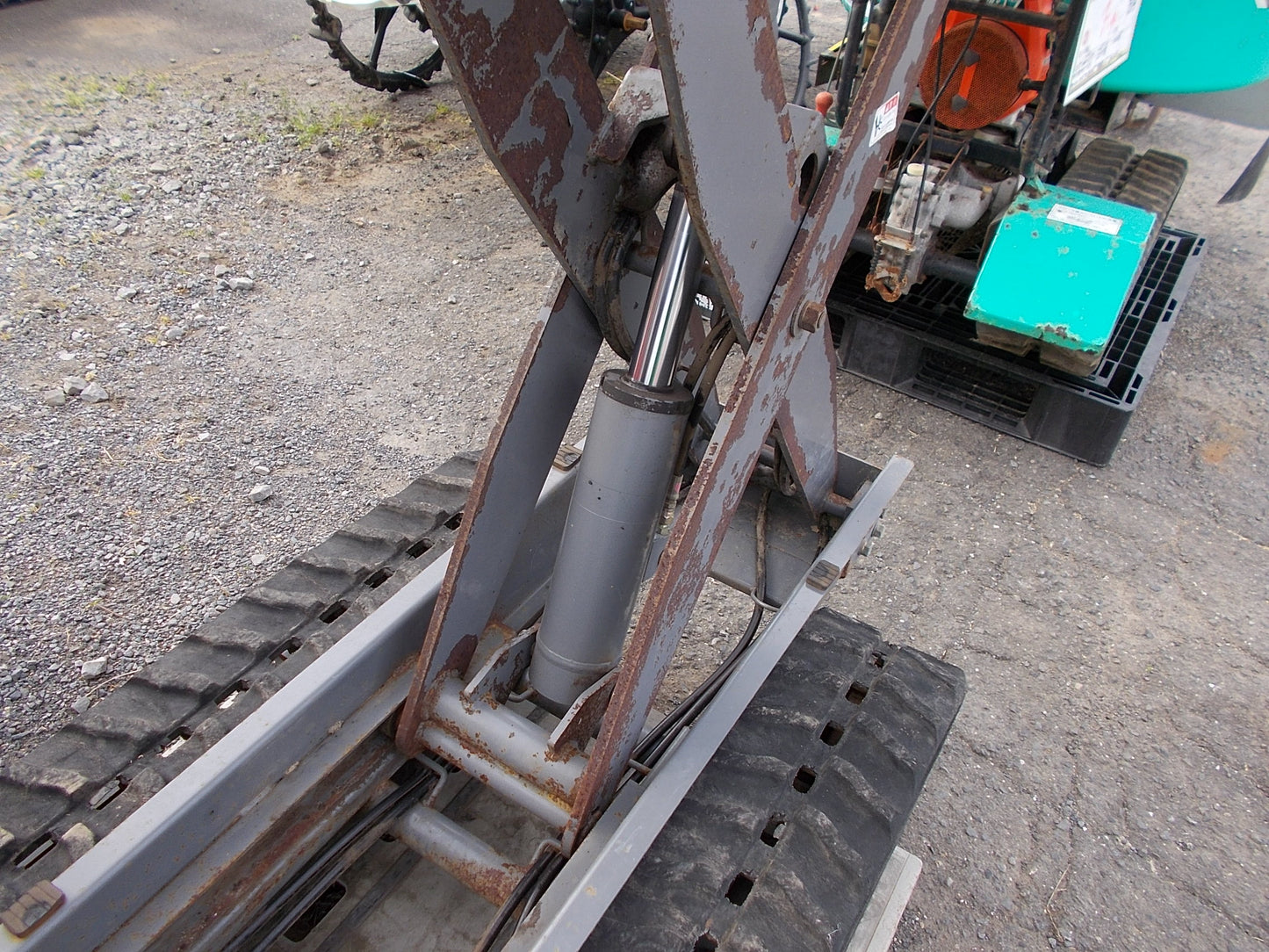 ユニカ　中古 ジャンク品　運搬車　キャリアダンプW81LD