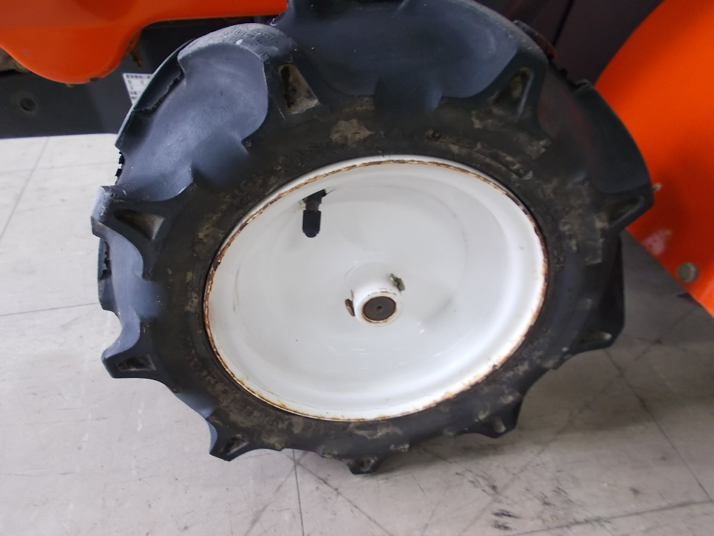 クボタ管理機　TR60　訳あり　動作確認は出来てます　タンク上薄サビ有りジャンク クボタ管理機 TR60 訳あり 動作確認は出来てます タンク上薄サビ有り