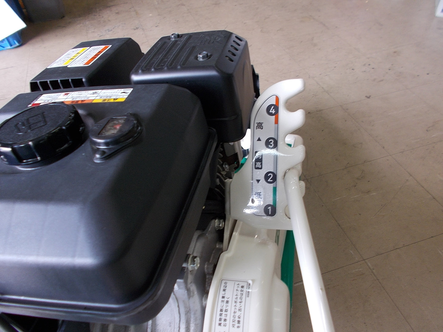 オーレック　中古　ウィングモア　WM646F
