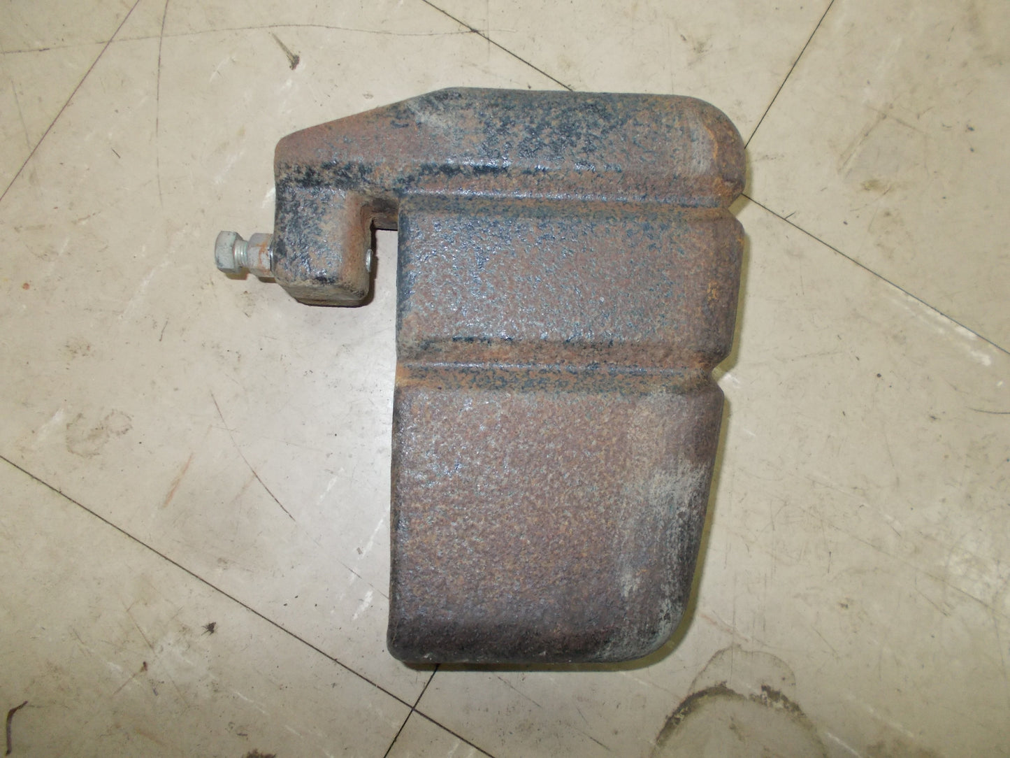 中古　トラクター用ウェイト　１８ｋｇ
