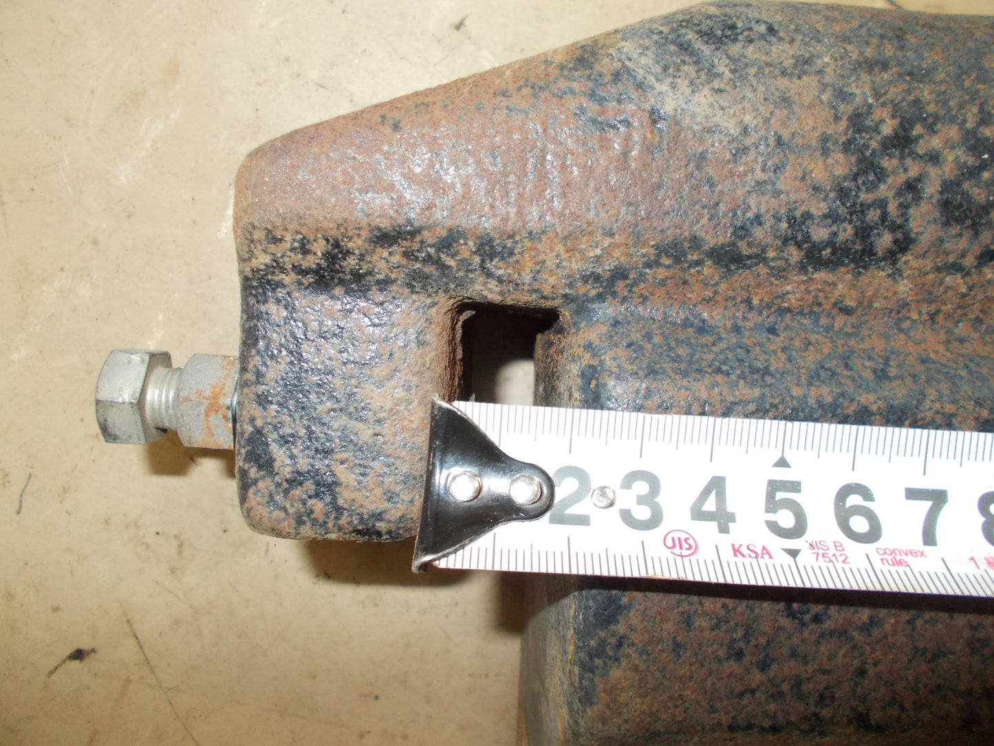 中古　トラクター用ウェイト　１８ｋｇ