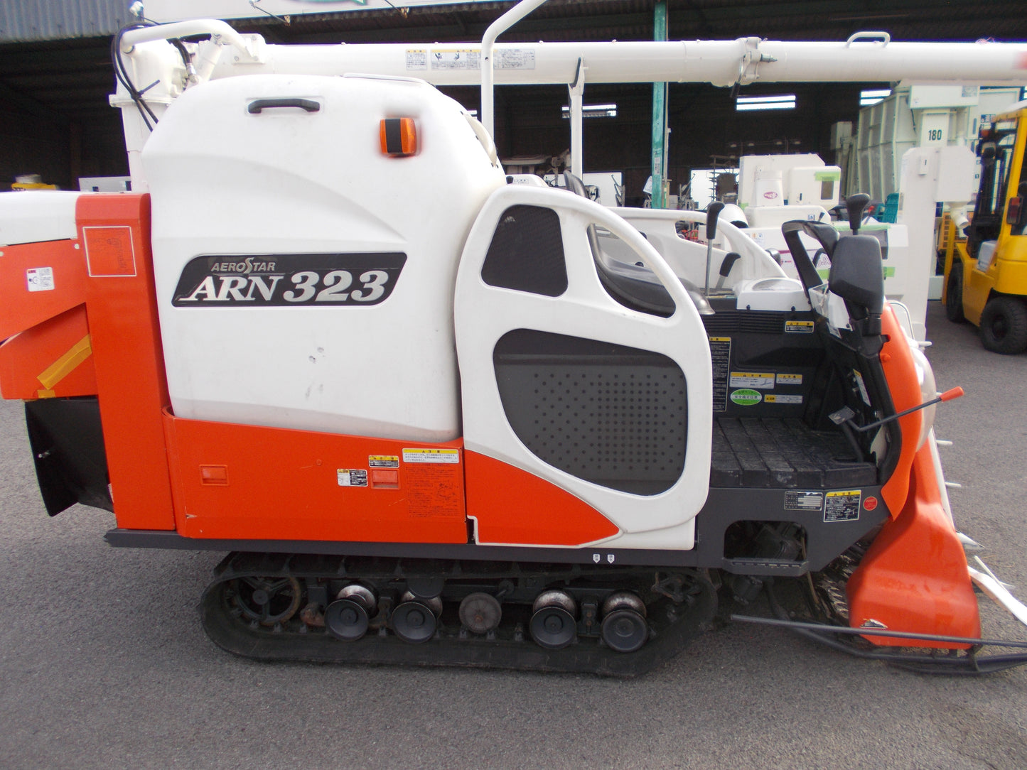 クボタ　中古　コンバイン　ARN323