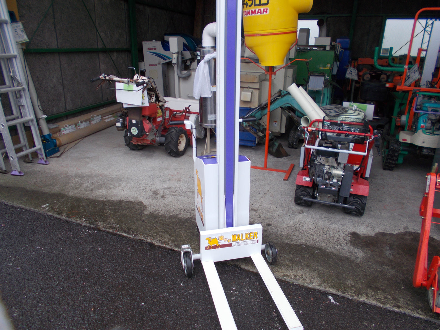 タイガーカワシマ　中古　米袋用昇降機　LUBー208Ｆ