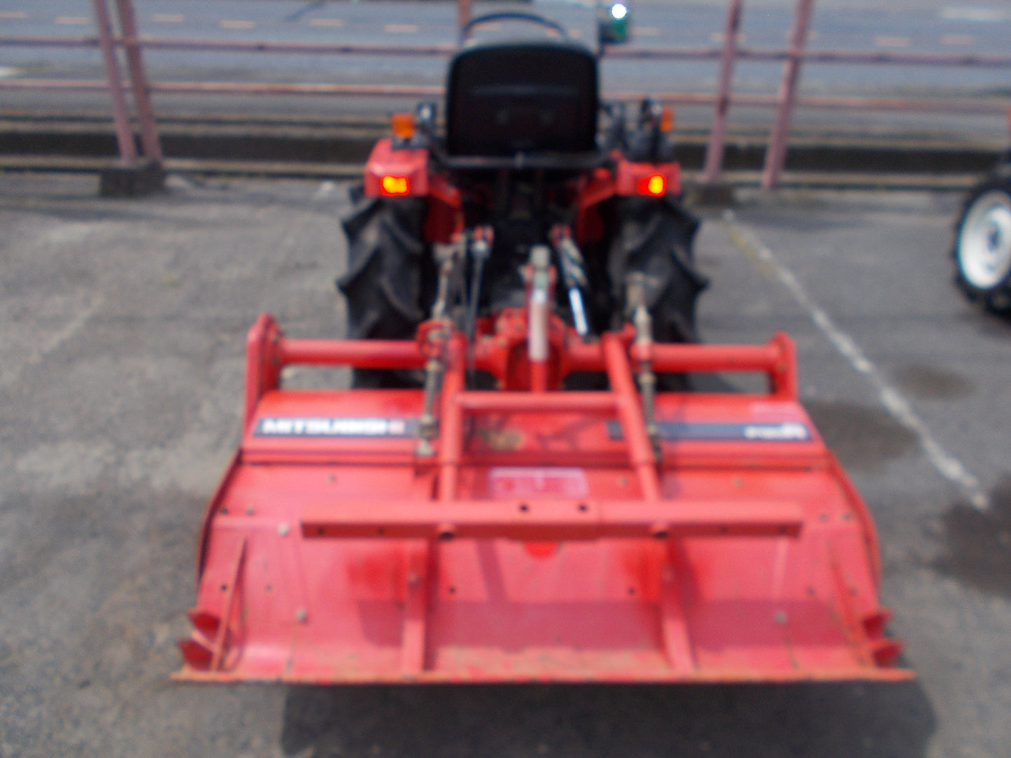 三菱　中古　トラクター　MT135