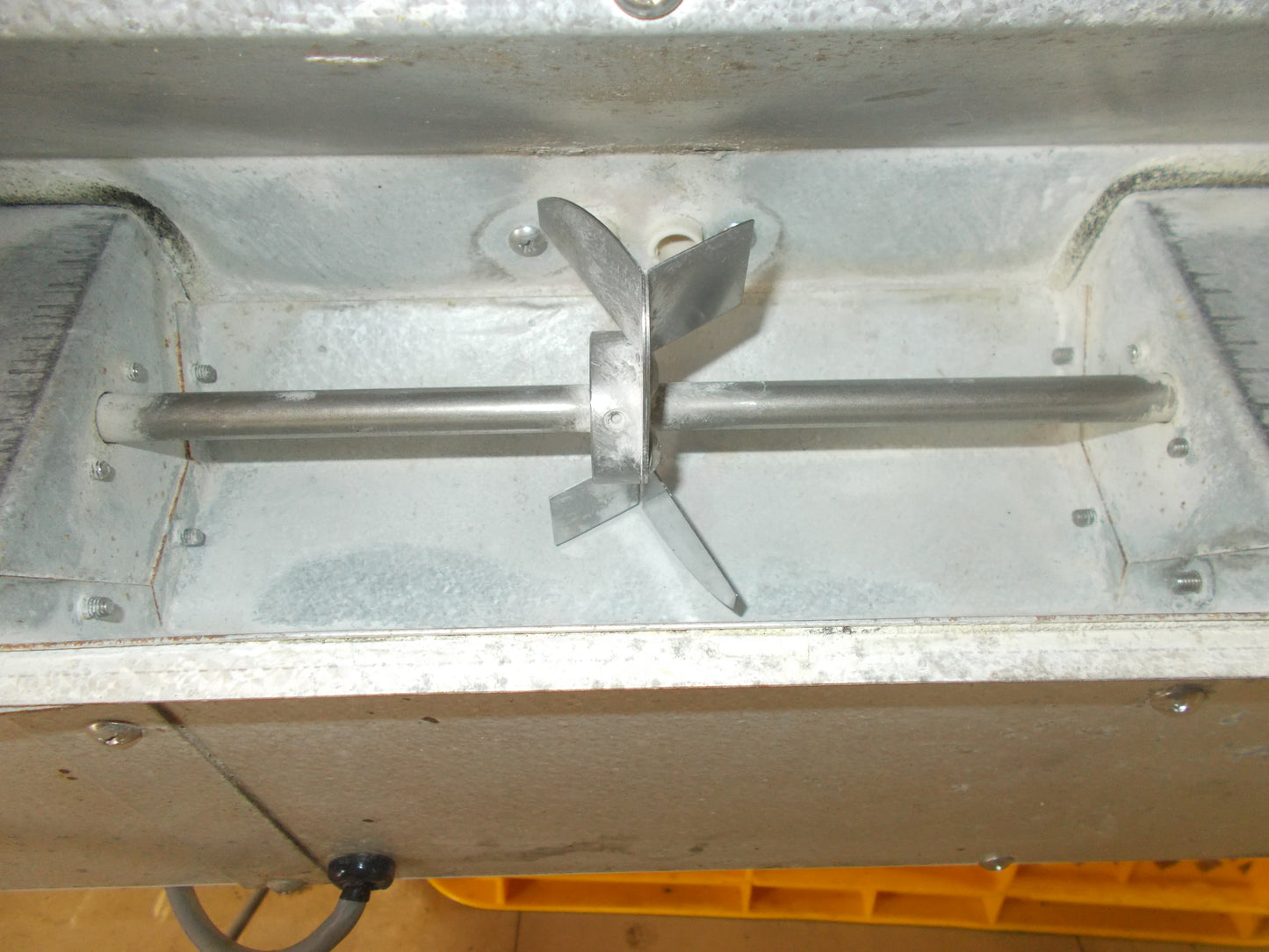 クボタ　中古　粒状除草剤散布機　こまきちゃんCS-10