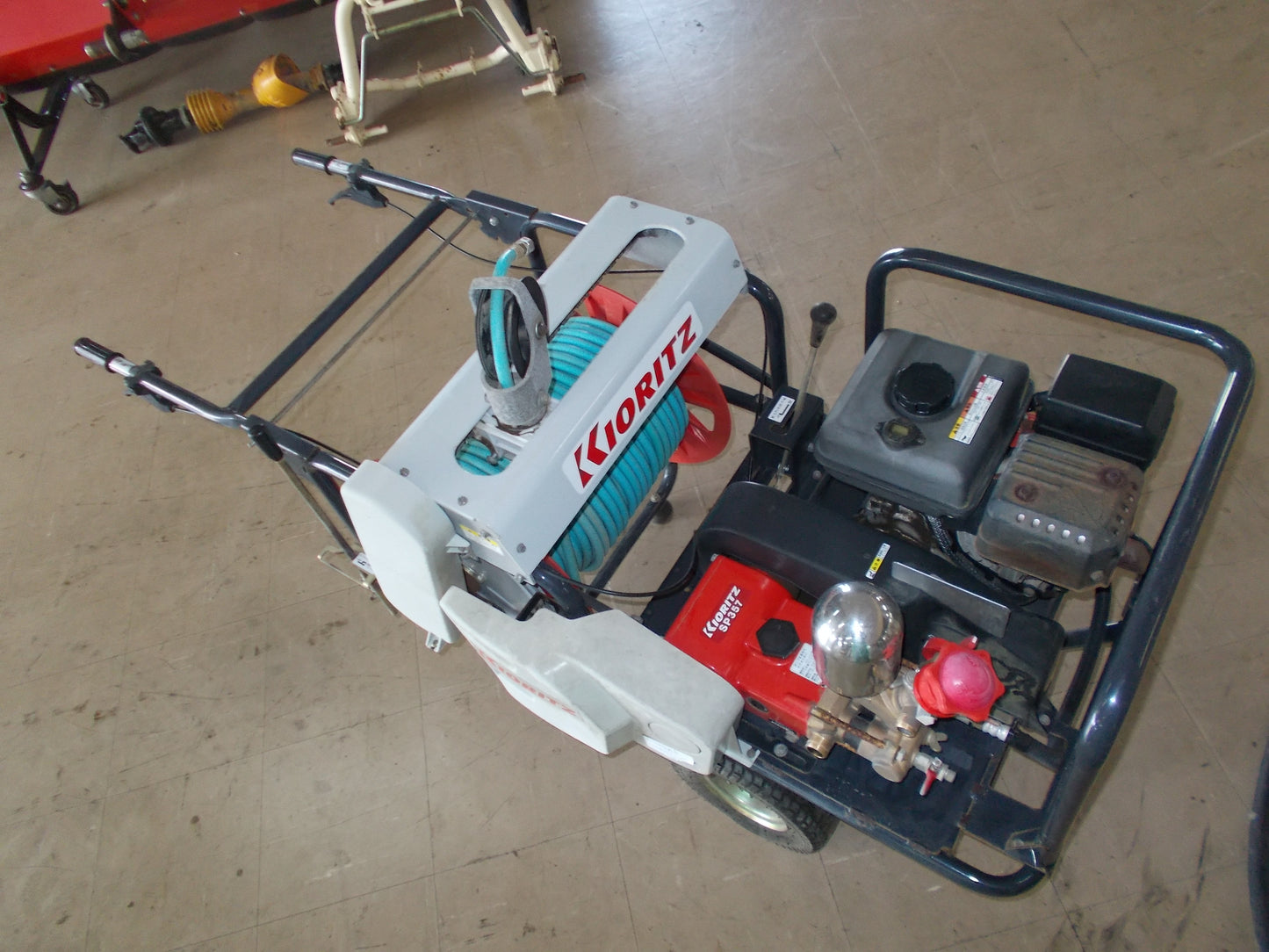 共立　中古　自走式キャリー動噴　VSC357G