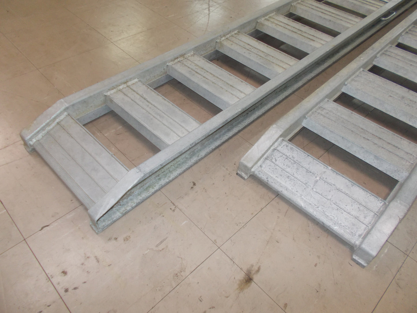 メーカー不明　中古　アルミブリッジ　3ｍ　30ｃｍ