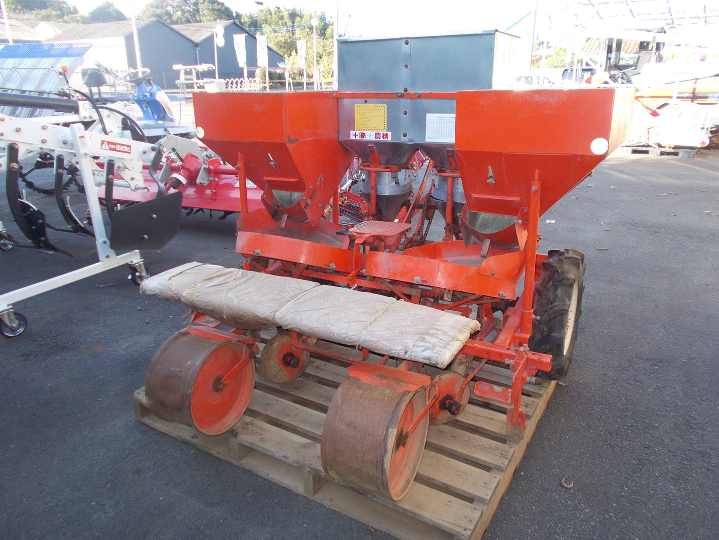 十勝農機　中古　ポテトプランター　PNF-2T