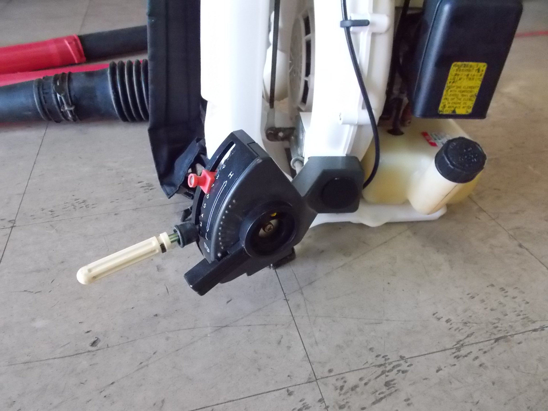 丸山 中古 動力散布機 AD575G-30 – 農キング