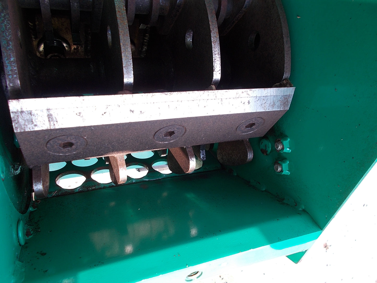 共立　中古　ウッドチッパー自走式　KCM72B　