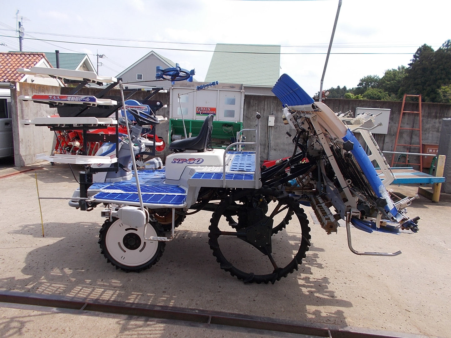 イセキ　中古　田植機　NP80D-L8　８条　ディゼルエンジン
