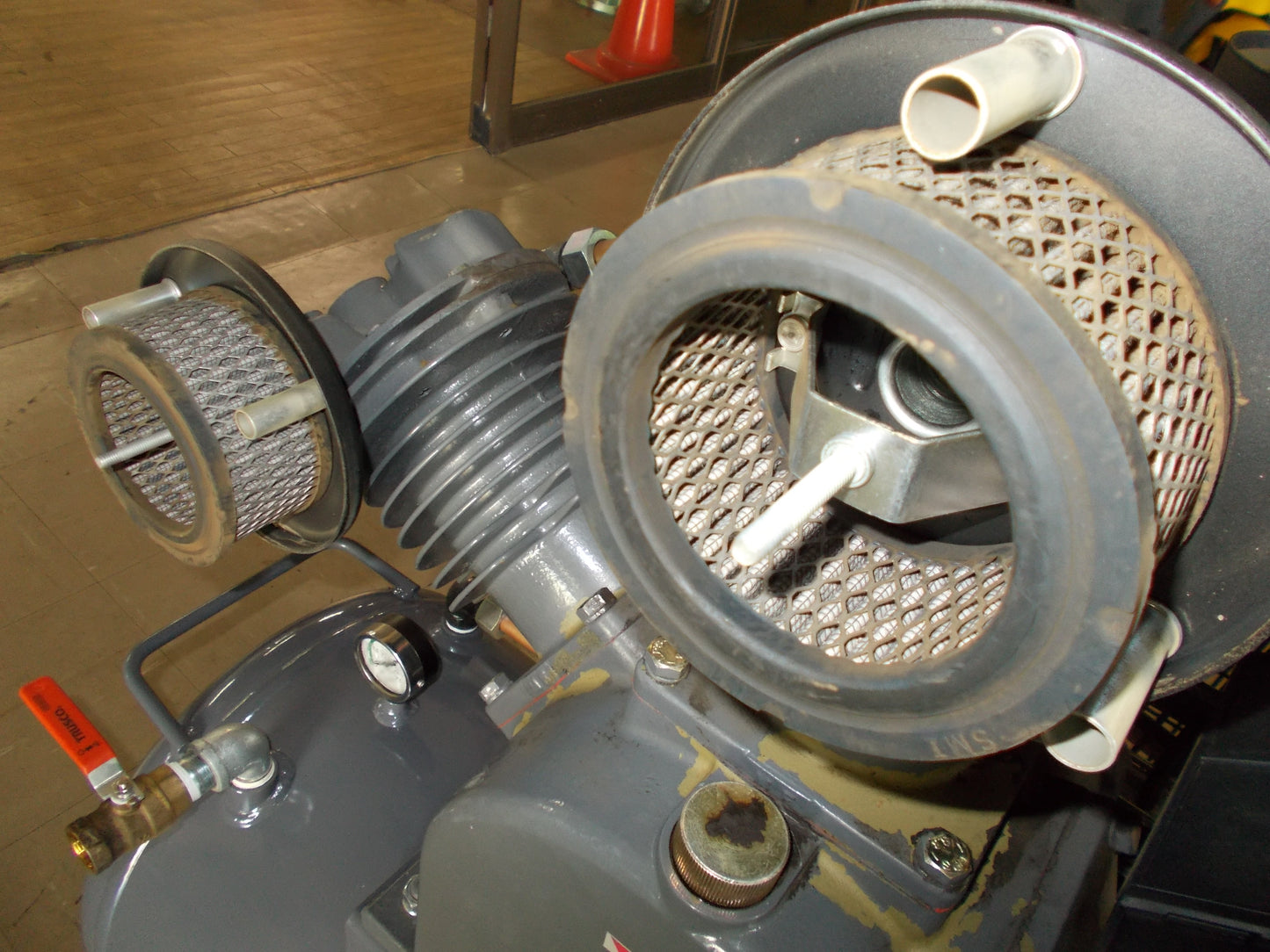 アネスト岩田　中古　コンプレッサー①　TLP75EG-10