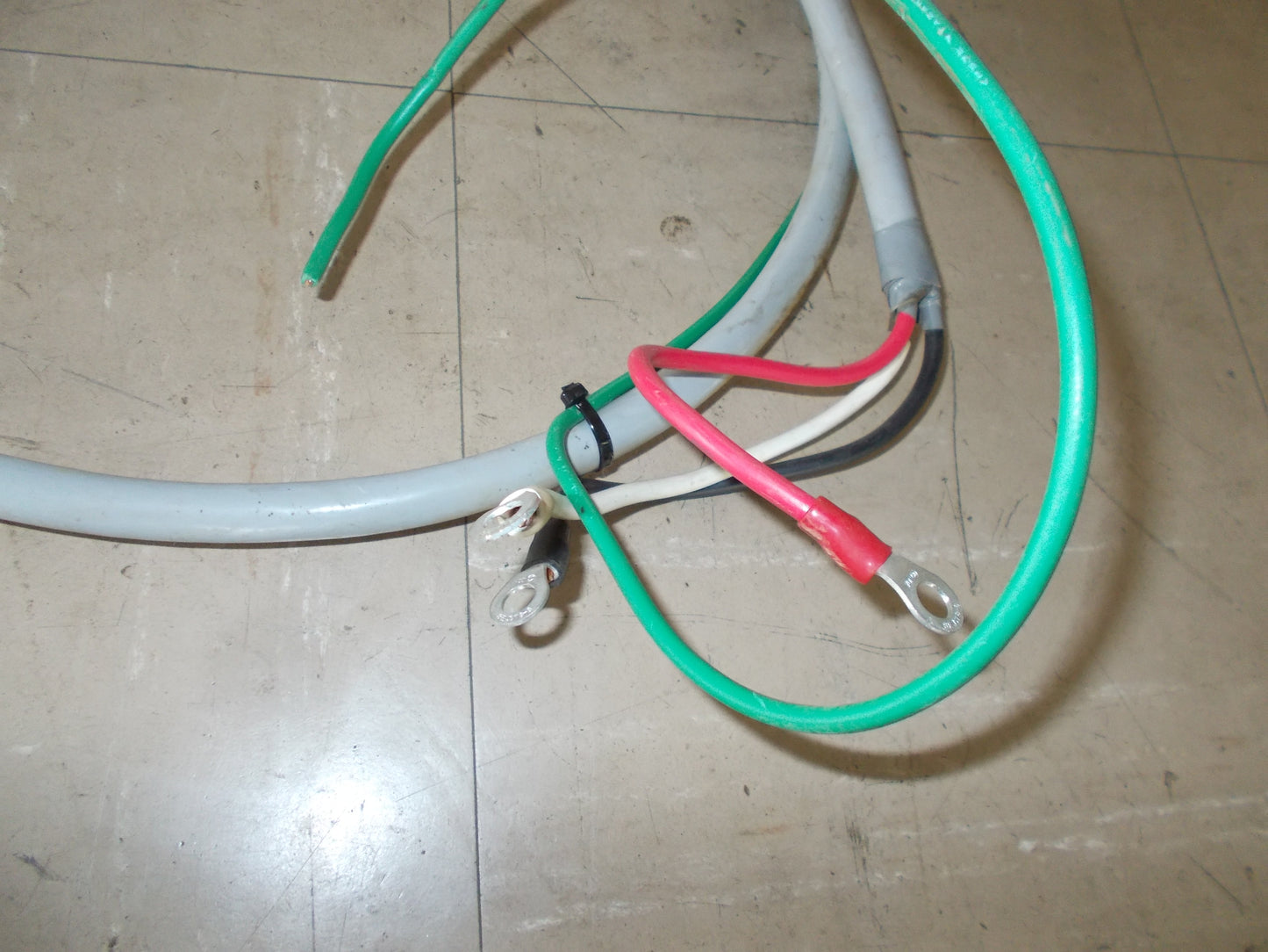 アネスト岩田　中古　コンプレッサー①　TLP75EG-10