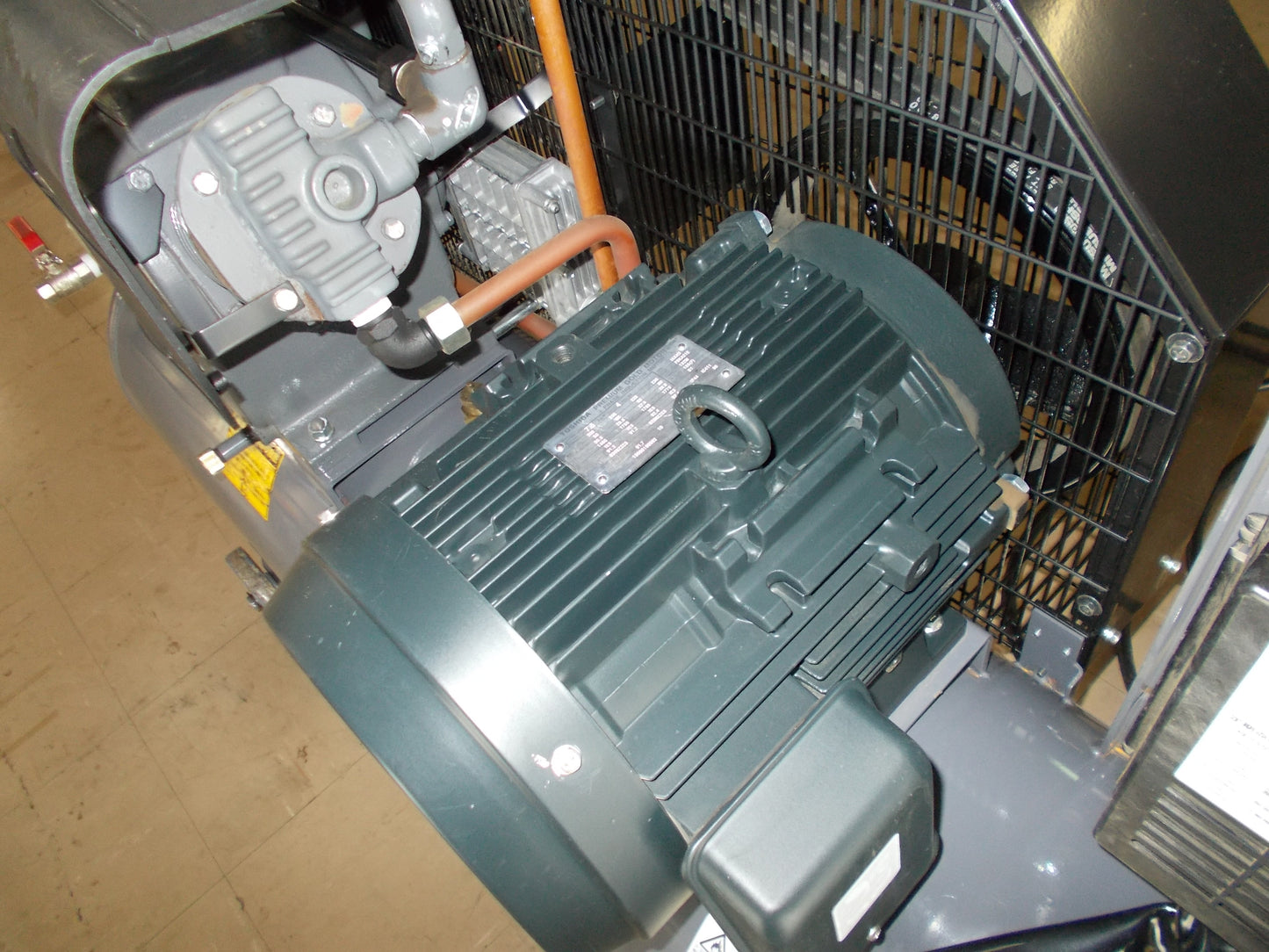 アネスト岩田　中古　コンプレッサー②　TLP75EG-10