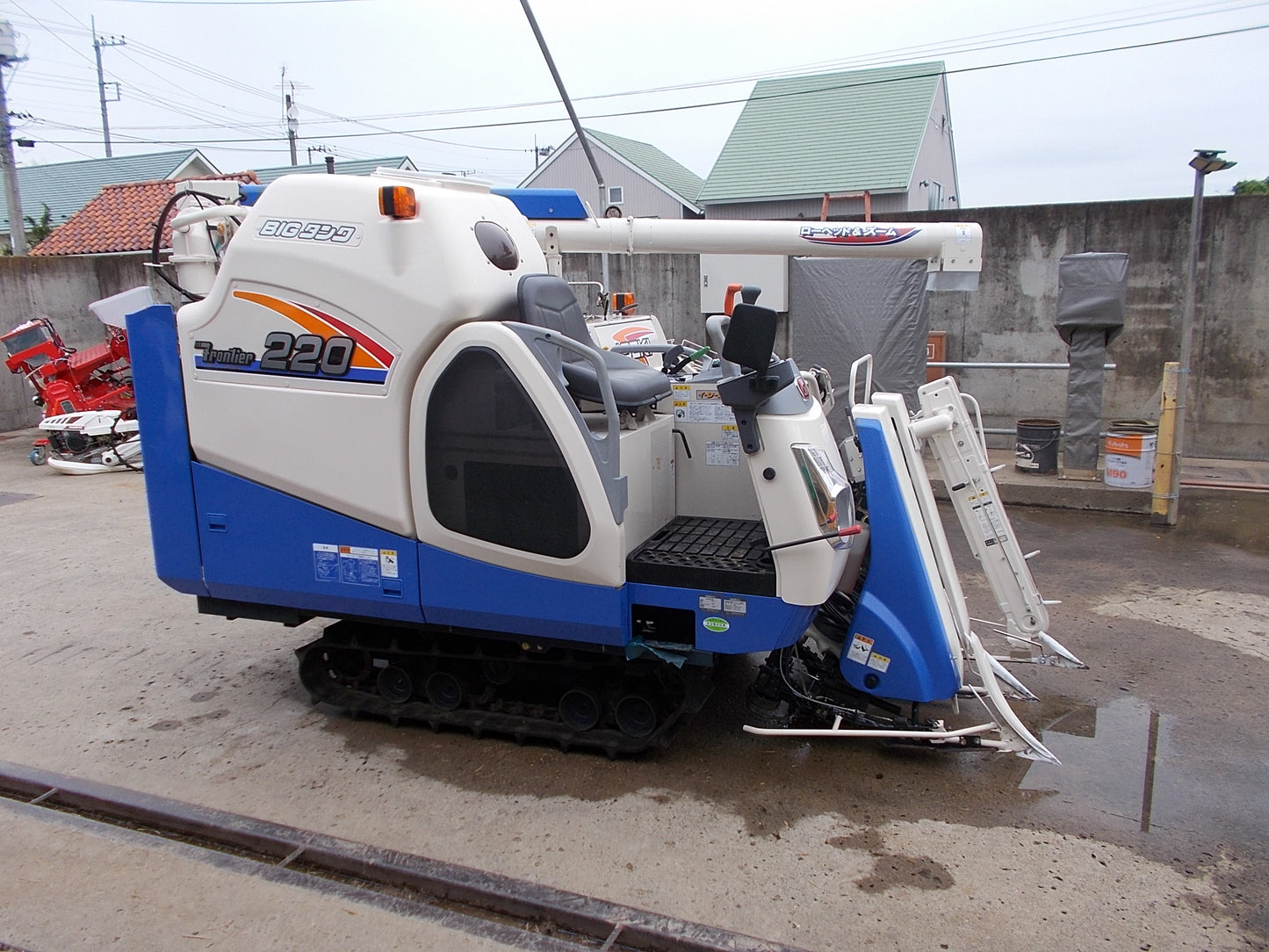 イセキ　中古　コンバイン　HVF220G　２条刈り　98.7時間